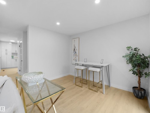 6096 Mill Woods Road Nw, Edmonton, AB - Indoor