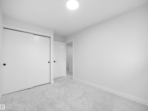 6096 Mill Woods Road Nw, Edmonton, AB - Indoor Photo Showing Other Room