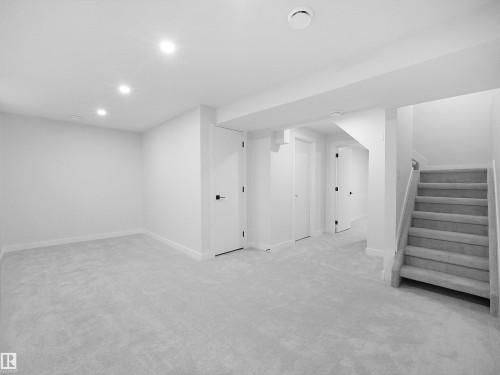 6096 Mill Woods Road Nw, Edmonton, AB - Indoor