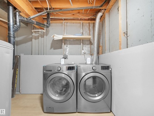 6096 Mill Woods Road Nw, Edmonton, AB - Indoor Photo Showing Laundry Room