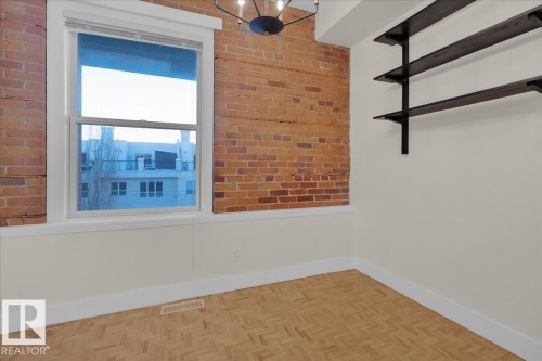 #406 10728 82 Av Nw, Edmonton, AB - Indoor Photo Showing Other Room