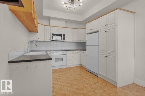 #406 10728 82 Av Nw, Edmonton, AB - Indoor Photo Showing Kitchen