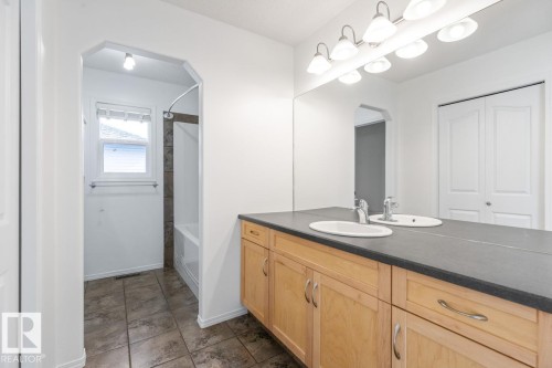 4 Piece Primary En-Suite. - 4717 60 Street, Beaumont, AB 