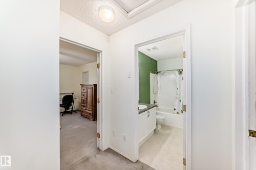 9147 165 Avenue, Edmonton, AB - Indoor