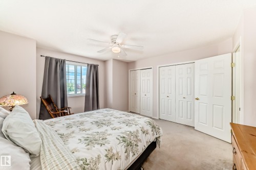 9147 165 Avenue, Edmonton, AB - Indoor Photo Showing Bedroom