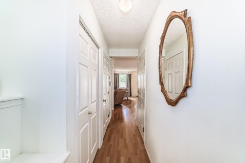 9147 165 Avenue, Edmonton, AB - Indoor Photo Showing Other Room