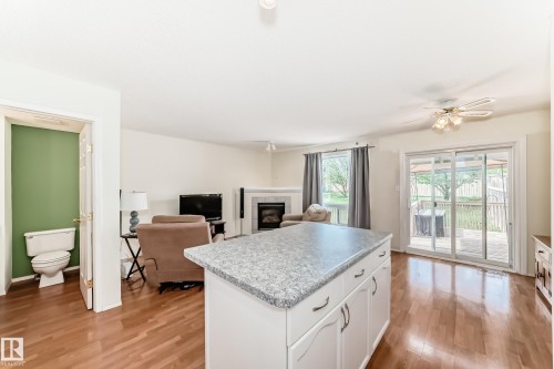 9147 165 Avenue, Edmonton, AB - Indoor Photo Showing Other Room