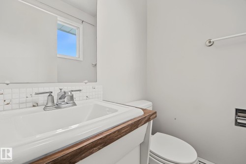 14703 65 Street Nw, Edmonton, AB - Indoor Photo Showing Bathroom