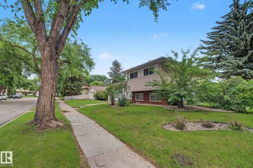 14703 65 Street Nw, Edmonton, AB - Outdoor