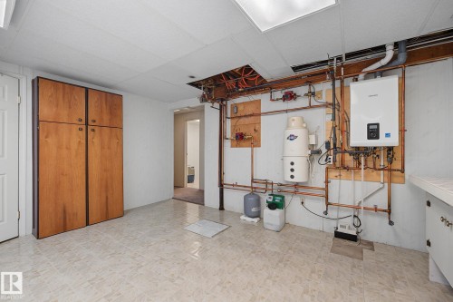 14703 65 Street Nw, Edmonton, AB - Indoor Photo Showing Other Room