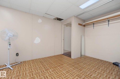14703 65 Street Nw, Edmonton, AB - Indoor
