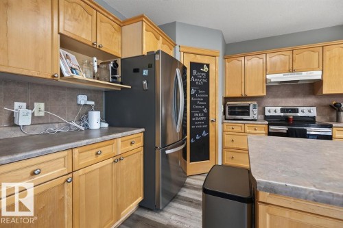 20431 57 Avenue Nw, Edmonton, AB - Indoor Photo Showing Kitchen