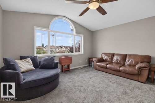 20431 57 Avenue Nw, Edmonton, AB - Indoor Photo Showing Living Room