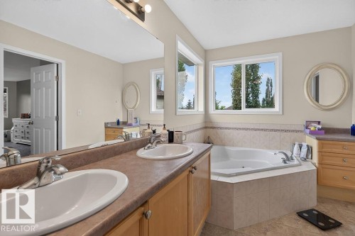 20431 57 Avenue Nw, Edmonton, AB - Indoor Photo Showing Bathroom