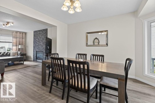20431 57 Avenue Nw, Edmonton, AB - Indoor Photo Showing Dining Room