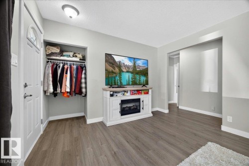 5325 46 Street, Vegreville, AB - Indoor