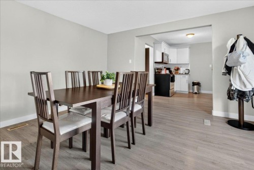 5325 46 Street, Vegreville, AB - Indoor Photo Showing Dining Room