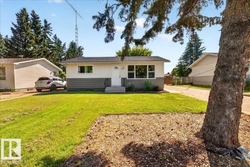 5325 46 Street, Vegreville, AB - Outdoor