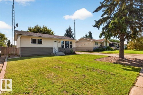 5325 46 Street, Vegreville, AB - Outdoor