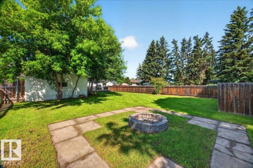 5325 46 Street, Vegreville, AB - Outdoor With Backyard