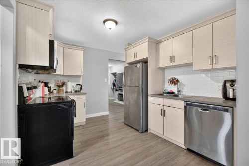 5325 46 Street, Vegreville, AB - Indoor Photo Showing Kitchen