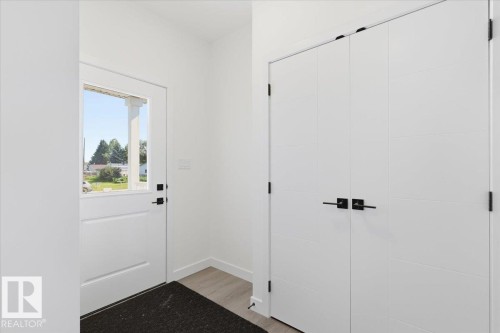 5221 47 Ave, Calmar, AB - Indoor Photo Showing Other Room