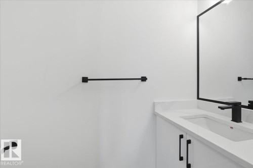 5221 47 Ave, Calmar, AB - Indoor Photo Showing Bathroom