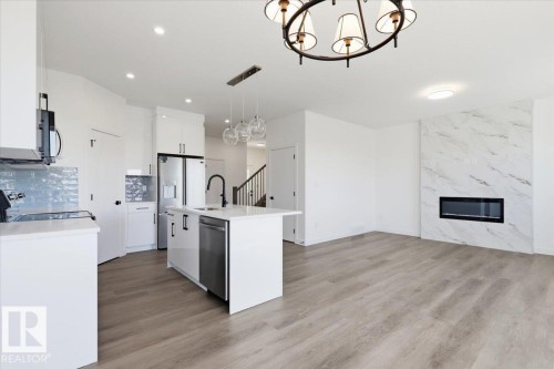 5221 47 Ave, Calmar, AB - Indoor Photo Showing Kitchen With Upgraded Kitchen