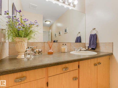 10 Whiteoak Place, St. Albert, AB - Indoor Photo Showing Bathroom