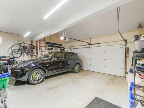 10 Whiteoak Place, St. Albert, AB - Indoor Photo Showing Garage