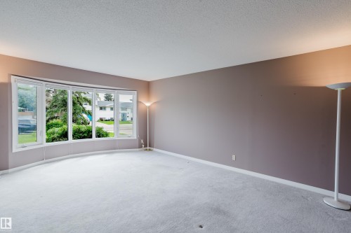 3936 72 Street Nw, Edmonton, AB - Indoor Photo Showing Other Room