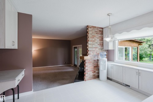 3936 72 Street Nw, Edmonton, AB - Indoor Photo Showing Other Room