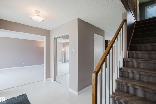 3936 72 Street Nw, Edmonton, AB - Indoor Photo Showing Other Room