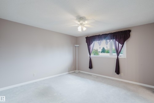 3936 72 Street Nw, Edmonton, AB - Indoor Photo Showing Other Room