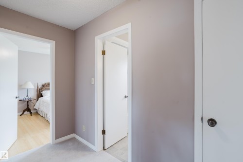 3936 72 Street Nw, Edmonton, AB - Indoor Photo Showing Other Room