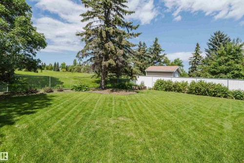 3936 72 Street Nw, Edmonton, AB - Outdoor