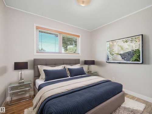 37 Sheridan Drive, St. Albert, AB - Indoor Photo Showing Bedroom