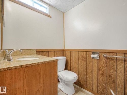 37 Sheridan Drive, St. Albert, AB - Indoor Photo Showing Bathroom