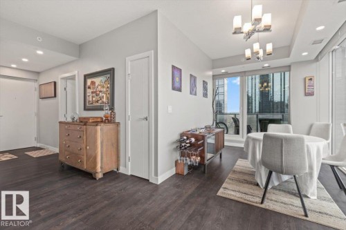 1200 10180 103 Street, Edmonton, AB - Indoor
