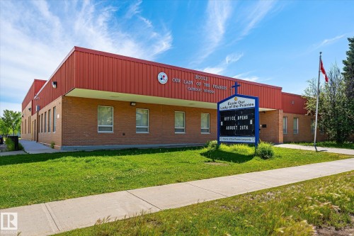 #418 17404 64 Av Nw, Edmonton, AB - Outdoor
