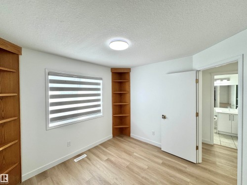 2908 44A Avenue Nw, Edmonton, AB - Indoor Photo Showing Other Room