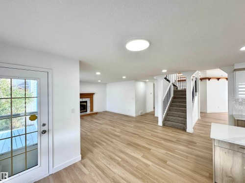 2908 44A Avenue Nw, Edmonton, AB - Indoor Photo Showing Other Room