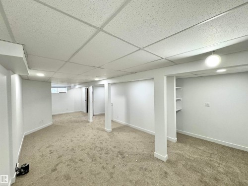 2908 44A Avenue Nw, Edmonton, AB - Indoor Photo Showing Other Room