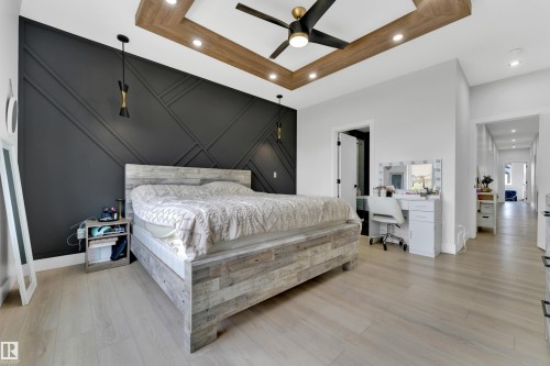 139 28 Street, Edmonton, AB - Indoor Photo Showing Bedroom
