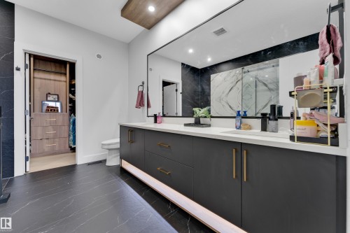 139 28 Street, Edmonton, AB - Indoor