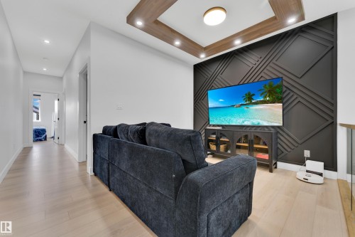 139 28 Street, Edmonton, AB - Indoor