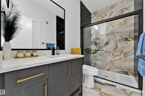 139 28 Street, Edmonton, AB - Indoor Photo Showing Other Room