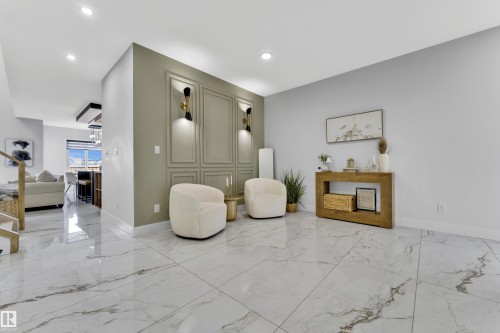 139 28 Street, Edmonton, AB - Indoor Photo Showing Other Room