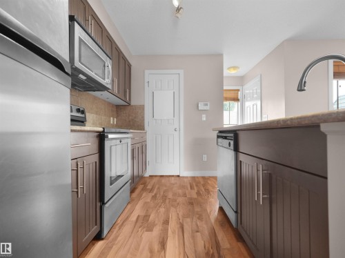 2512 Anderson Way Sw, Edmonton, AB - Indoor Photo Showing Kitchen