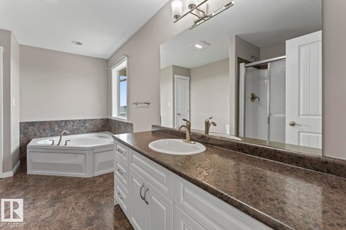 2908 Wayne Way, Cold Lake, AB - Indoor Photo Showing Bathroom